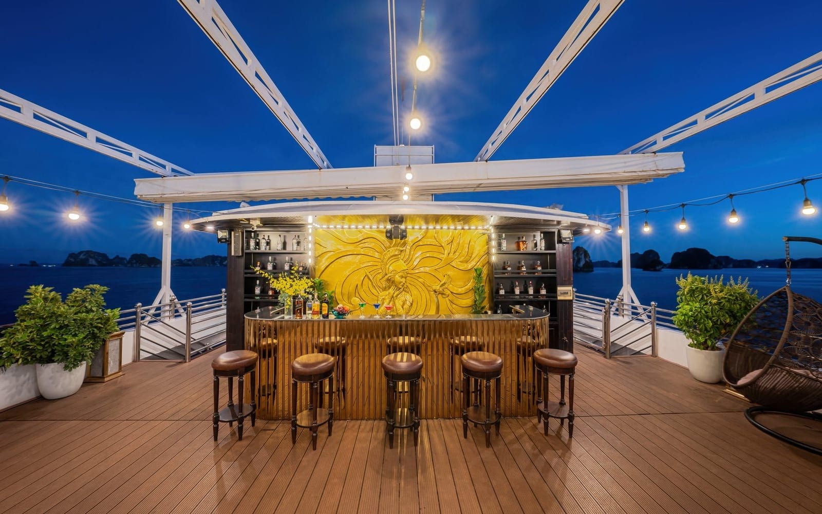 How much deck space a team building cruise needs