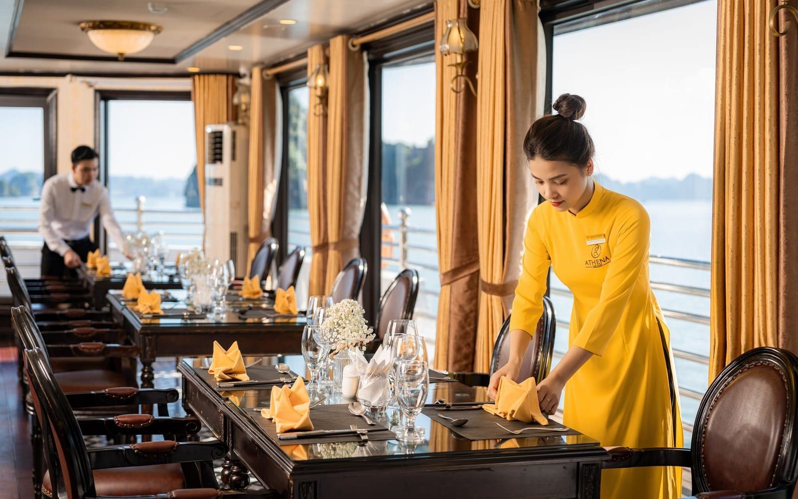 Moving the company D&D onto a Ha Long Bay cruise