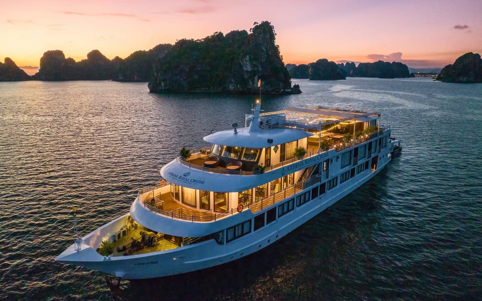 What to tell staff before a company cruise