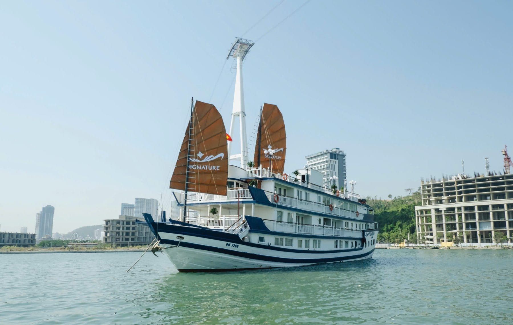 Signature Halong Cruise under sail in Ha Long Bay