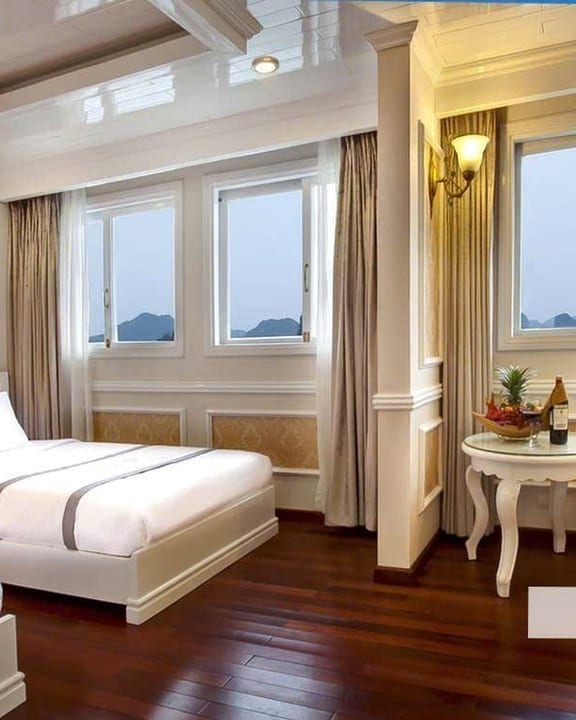 A Junior Suite with windows looking onto the karsts